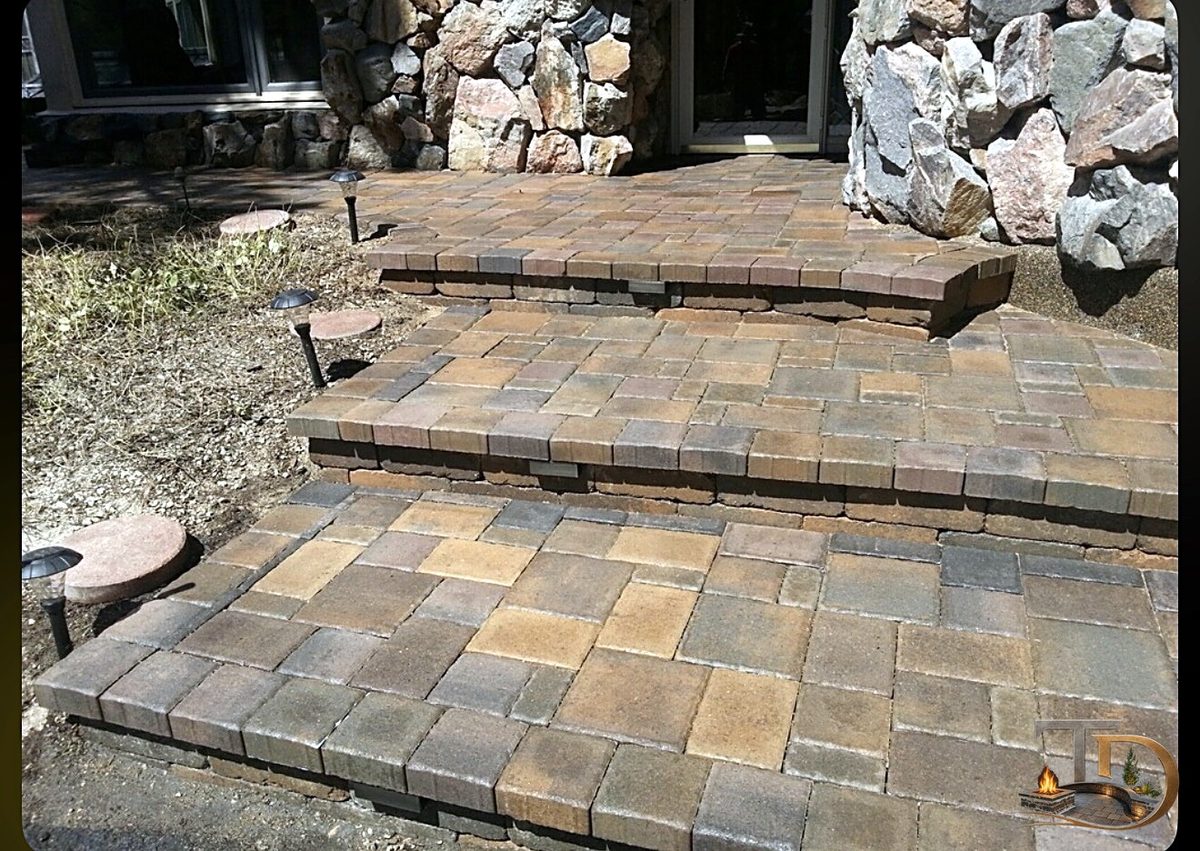 Compacted aggregate base for a paver patio